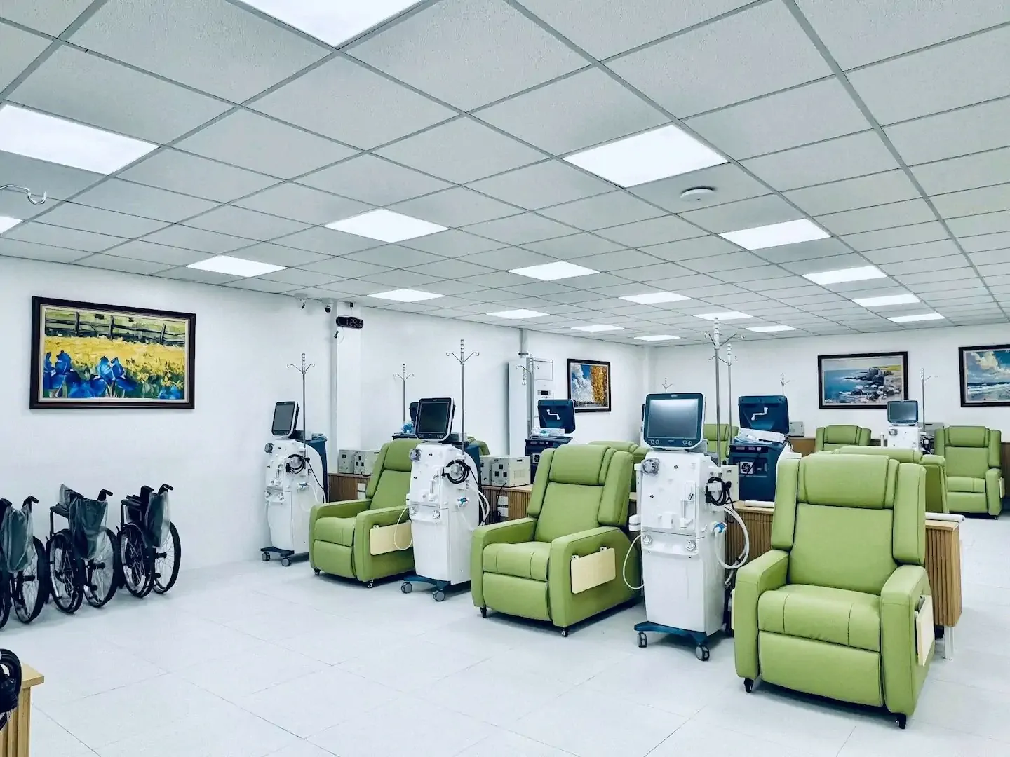 Spacious dialysis treatment area at KS Infinity Center, Quezon City